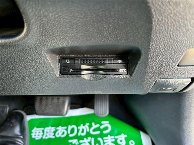 TOYOTA PRIUS 2016 Image 31