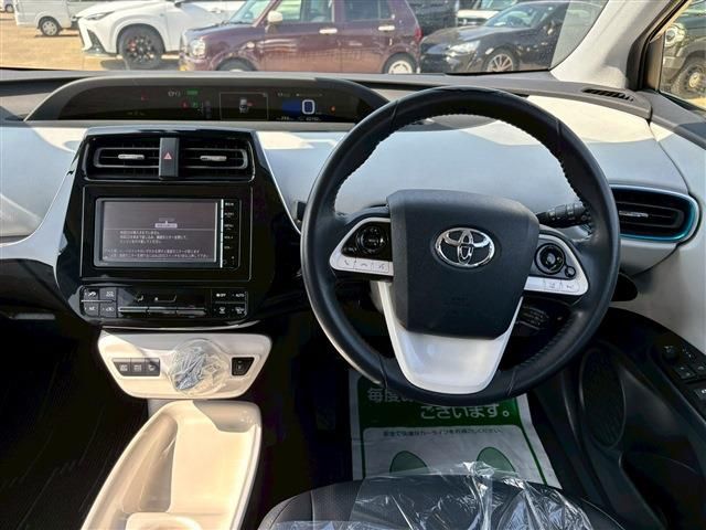 TOYOTA PRIUS 2016 Image 31