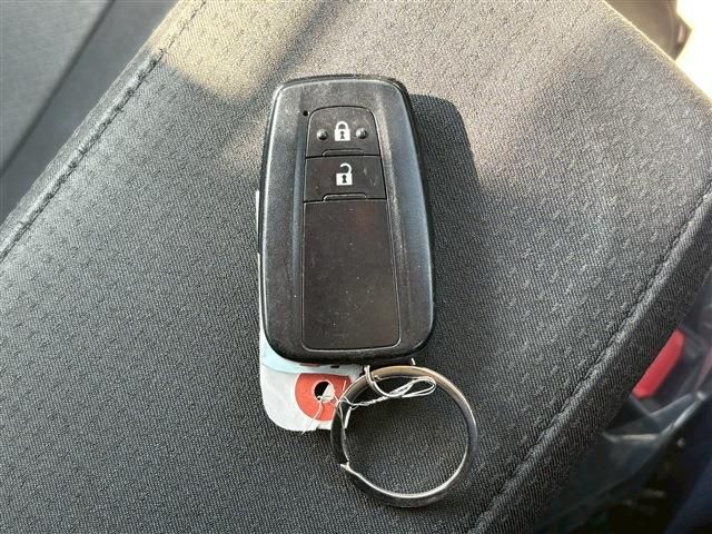 TOYOTA PRIUS 2016 Image 31