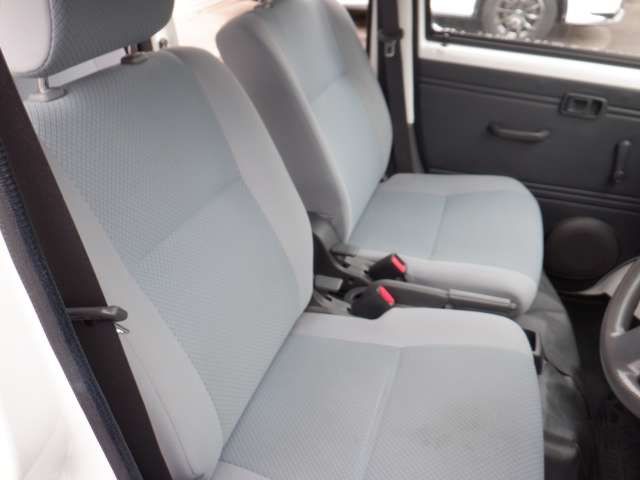 DAIHATSU HIJET DECKVAN 4WD 2015 Image 31