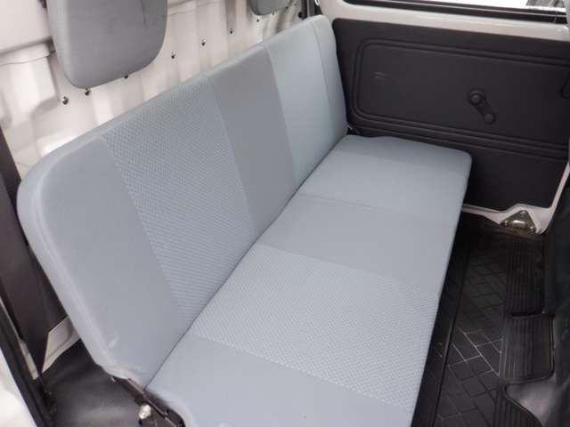 DAIHATSU HIJET DECKVAN 4WD 2015 Image 31