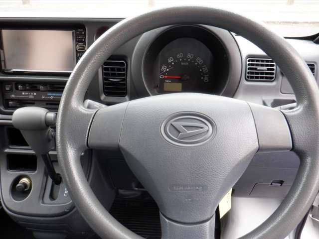 DAIHATSU HIJET DECKVAN 4WD 2015 Image 31