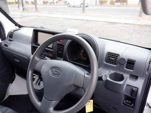 DAIHATSU HIJET DECKVAN 4WD 2015 Image 31