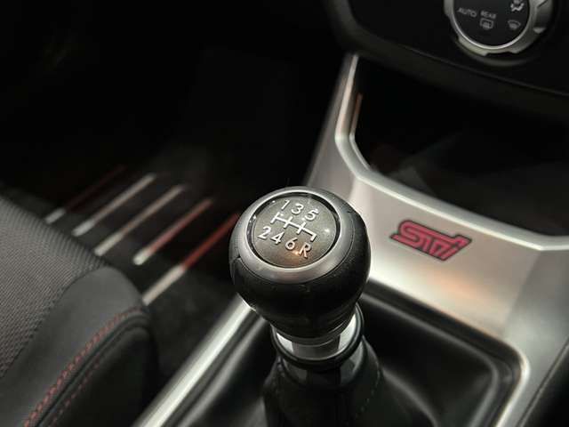 SUBARU IMPREZA WRX 2013 Image 31