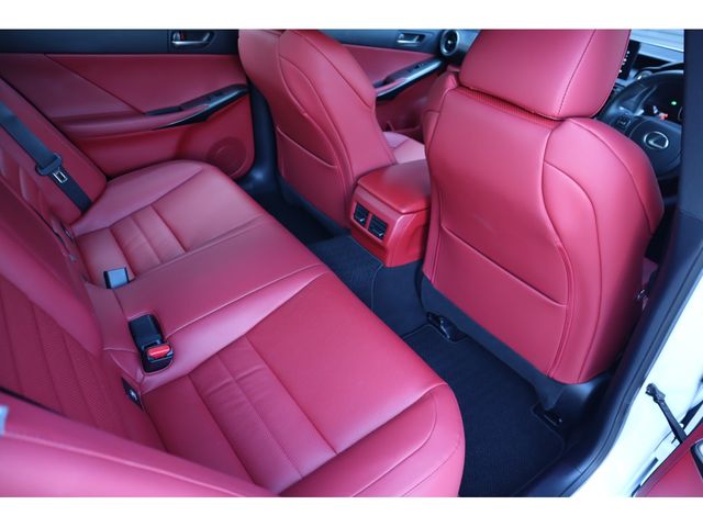 TOYOTA LEXUS IS300H 2023 Image 31