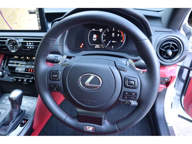 TOYOTA LEXUS IS300H 2023 Image 31