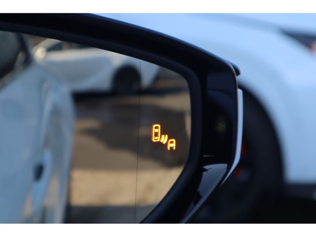 TOYOTA LEXUS IS300H 2023 Image 31