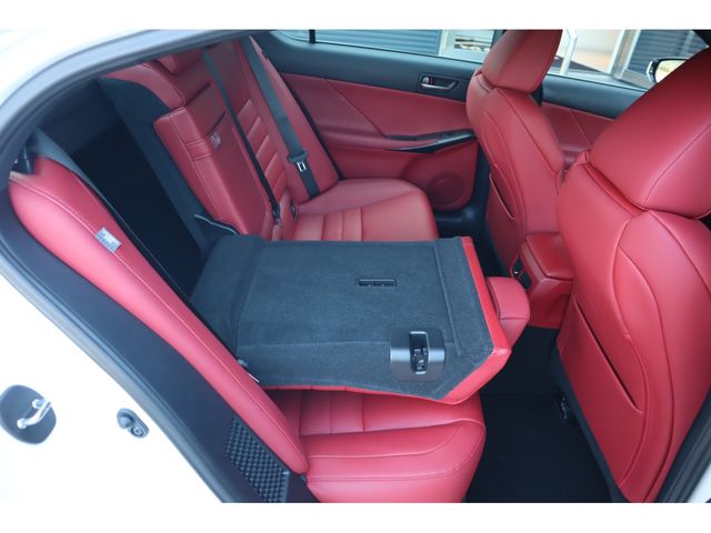 TOYOTA LEXUS IS300H 2023 Image 31