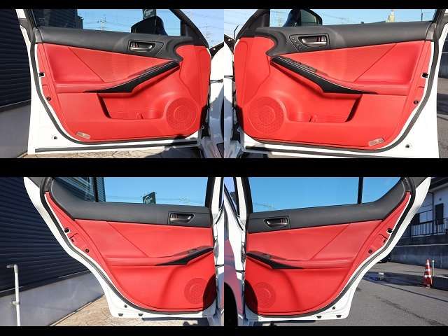 TOYOTA LEXUS IS300H 2023 Image 31