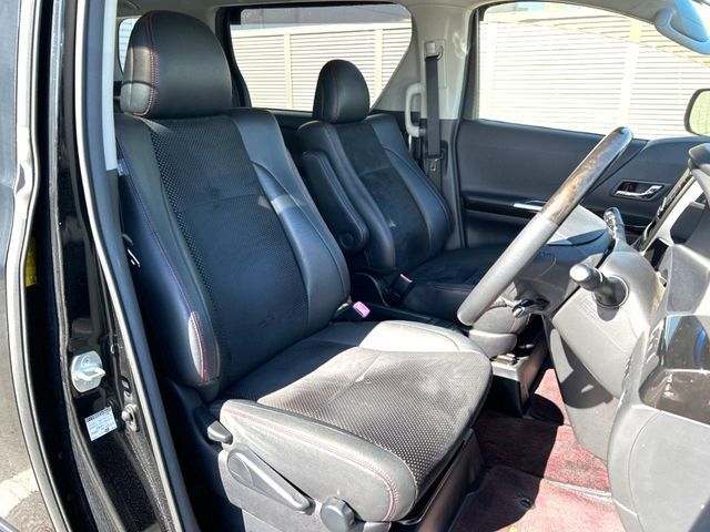 TOYOTA VELLFIRE 2014 Image 31