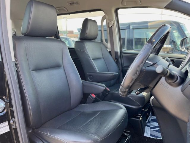 TOYOTA ESQUIRE 2014 Image 31