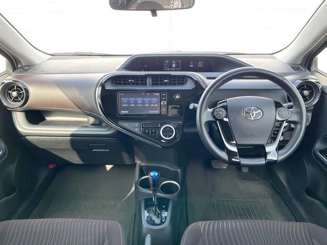 TOYOTA AQUA 2017 Image 31