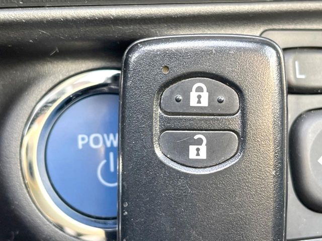 TOYOTA AQUA 2017 Image 31