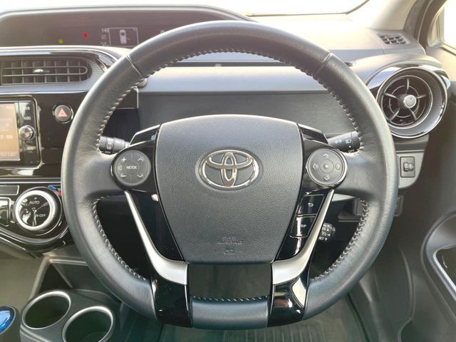 TOYOTA AQUA 2017 Image 31