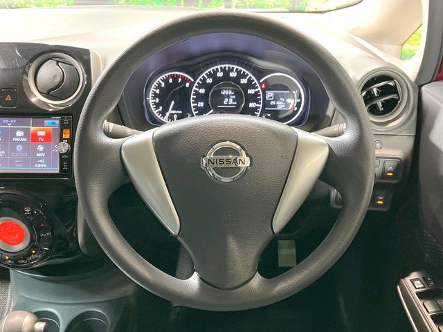 NISSAN NOTE 2015 Image 31