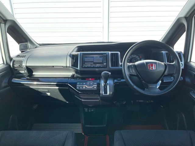 HONDA STEPWAGON SPADA 2010 Image 31