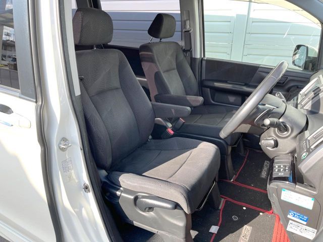 HONDA STEPWAGON SPADA 2010 Image 31