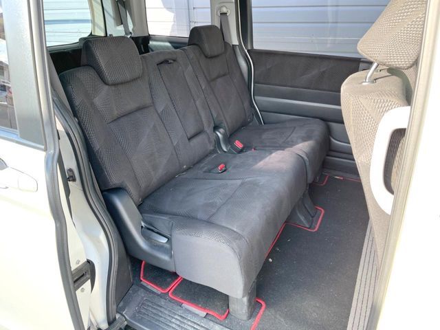 HONDA STEPWAGON SPADA 2010 Image 31