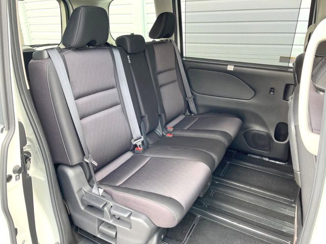 NISSAN SERENA  S-HYBRID 2018 Image 31