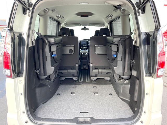 NISSAN SERENA  S-HYBRID 2018 Image 31