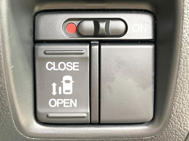 HONDA N BOX CUSTOM 2015 Image 31