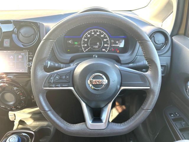 NISSAN NOTE 2017 Image 31