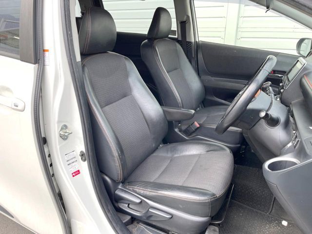 TOYOTA SIENTA HYBRID 2018 Image 31