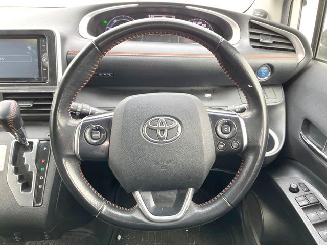 TOYOTA SIENTA HYBRID 2018 Image 31