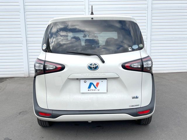 TOYOTA SIENTA HYBRID 2018 Image 31