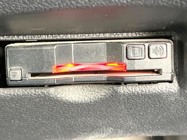 TOYOTA PRIUS 2017 Image 31