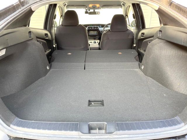 TOYOTA PRIUS 2017 Image 31