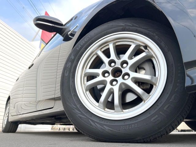 TOYOTA PRIUS 2017 Image 31