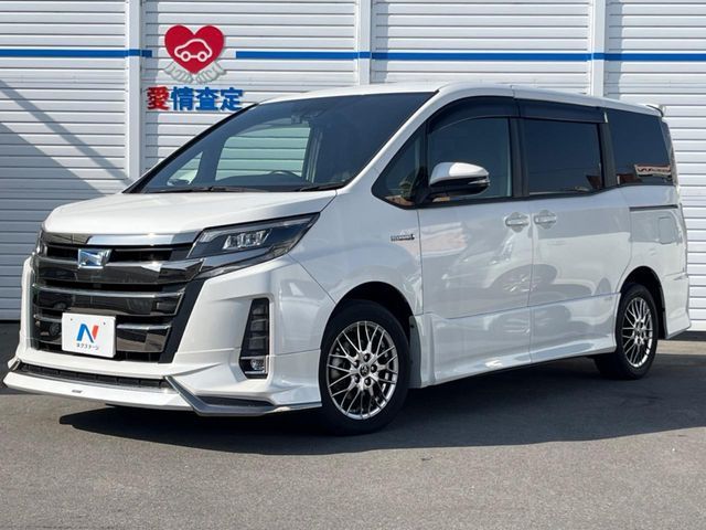 TOYOTA NOAH HYBRID 2017 Image 31