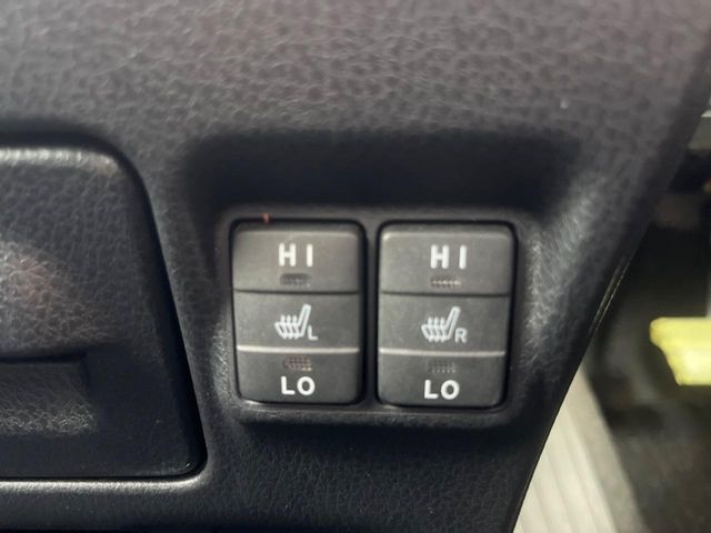 TOYOTA NOAH HYBRID 2017 Image 31