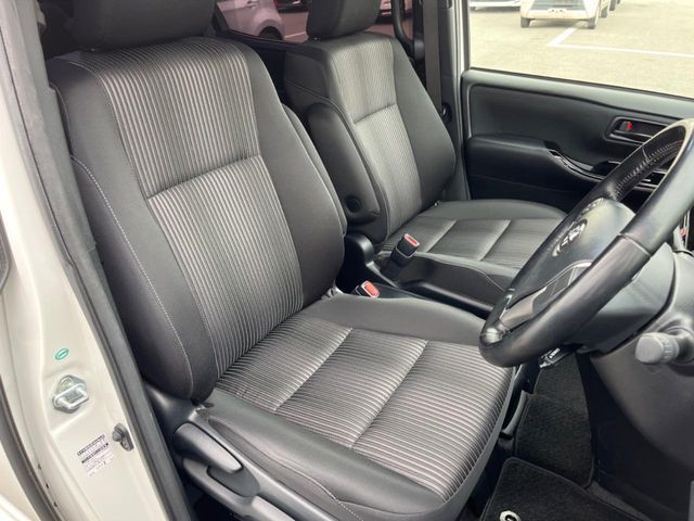 TOYOTA NOAH HYBRID 2017 Image 31