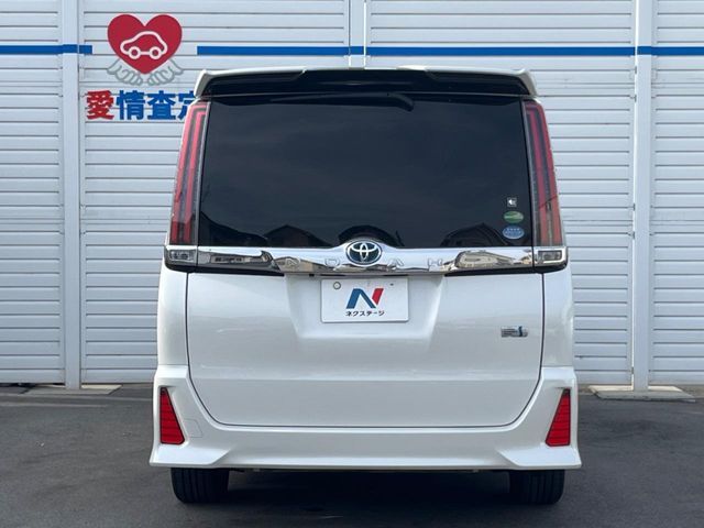 TOYOTA NOAH HYBRID 2017 Image 31