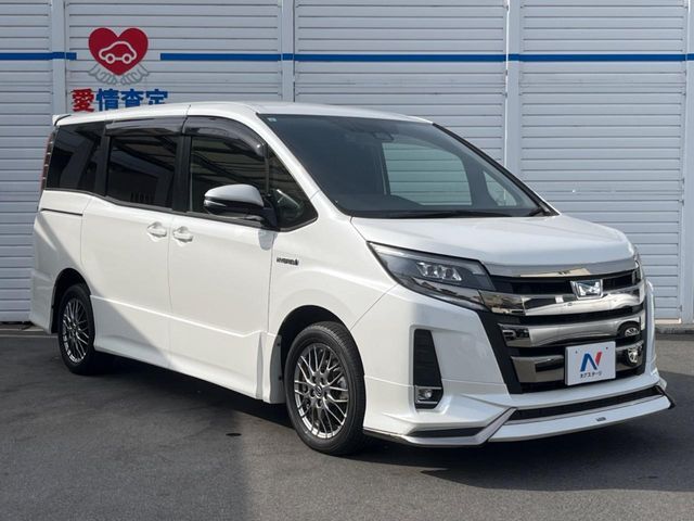 TOYOTA NOAH HYBRID 2017 Image 31