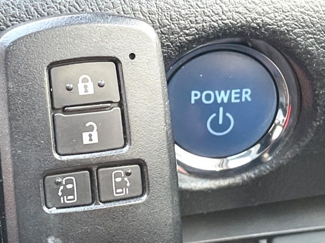 TOYOTA SIENTA HYBRID 2017 Image 31