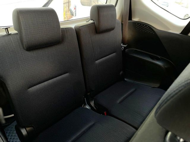 TOYOTA SIENTA HYBRID 2017 Image 31