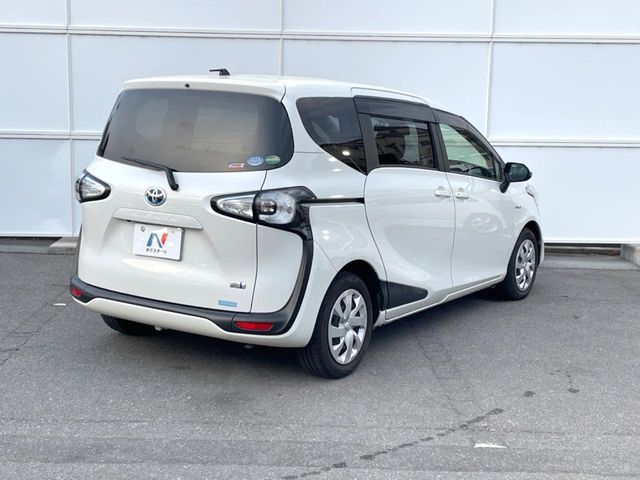 TOYOTA SIENTA HYBRID 2017 Image 31