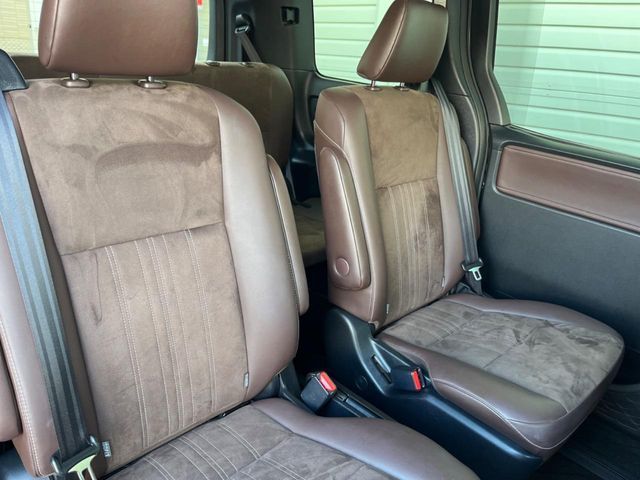 TOYOTA ESQUIRE 2018 Image 31