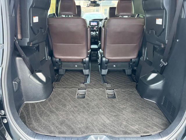 TOYOTA ESQUIRE 2018 Image 31