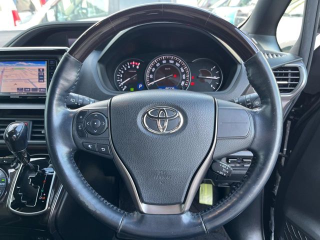 TOYOTA ESQUIRE 2018 Image 31