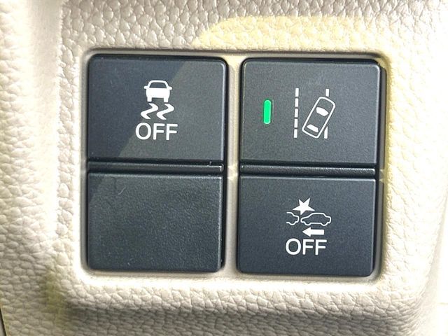 HONDA N BOX 2018 Image 31