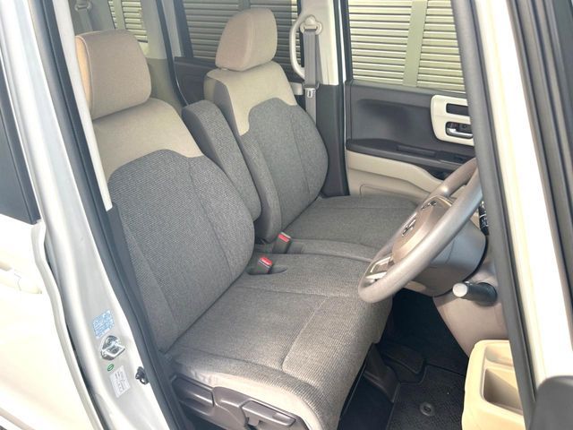 HONDA N BOX 2018 Image 31