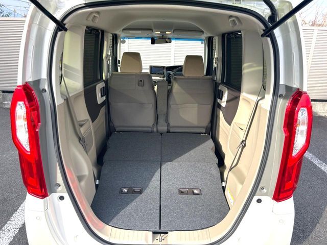 HONDA N BOX 2018 Image 31