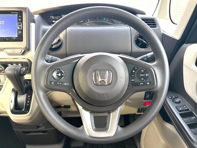 HONDA N BOX 2018 Image 31