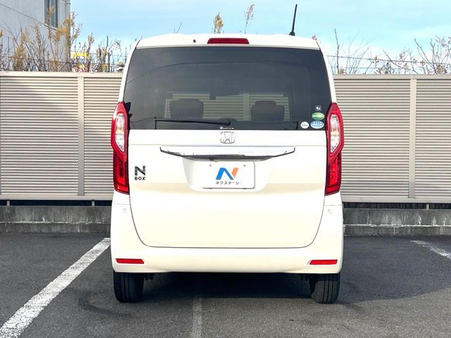 HONDA N BOX 2018 Image 31