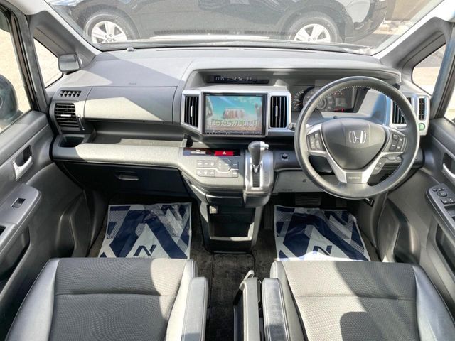 HONDA STEPWAGON SPADA 2013 Image 31