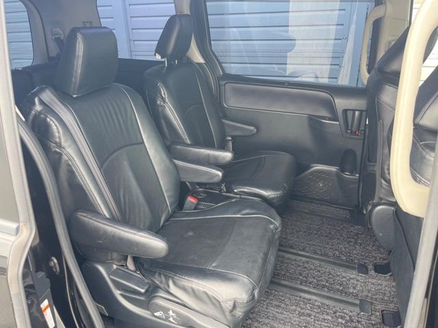 TOYOTA VOXY HYBRID 2017 Image 31